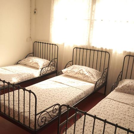 Tiger Lily Hostel Bangkok Eksteriør bilde