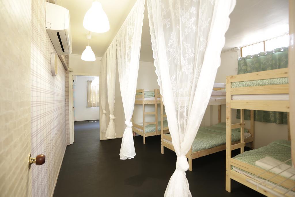 Tiger Lily Hostel Bangkok Rom bilde