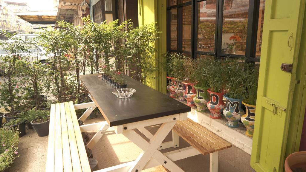 Tiger Lily Hostel Bangkok Eksteriør bilde