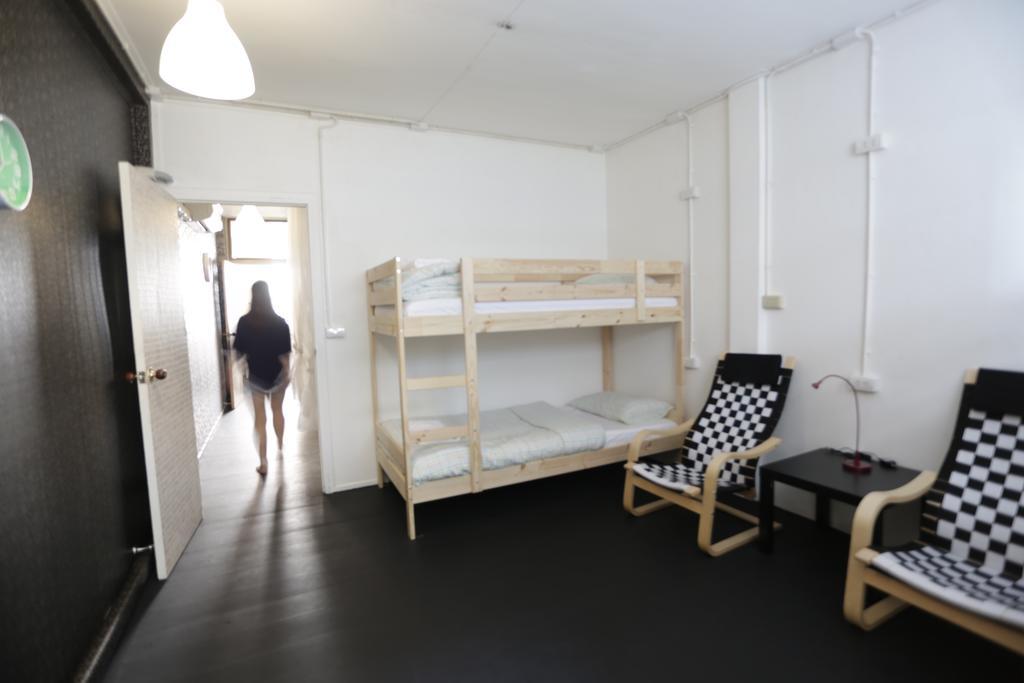 Tiger Lily Hostel Bangkok Rom bilde
