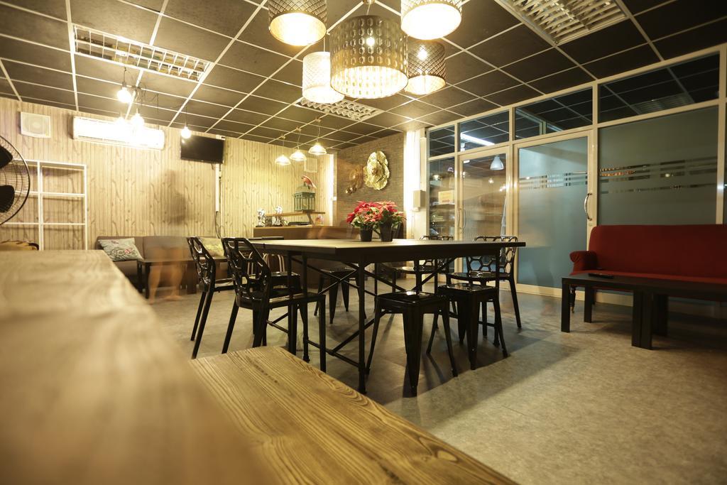 Tiger Lily Hostel Bangkok Eksteriør bilde