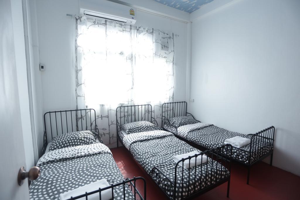 Tiger Lily Hostel Bangkok Eksteriør bilde