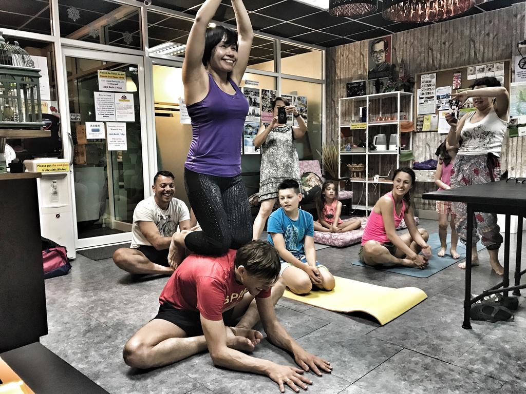 Tiger Lily Hostel Bangkok Eksteriør bilde