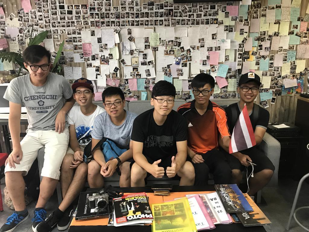 Tiger Lily Hostel Bangkok Eksteriør bilde
